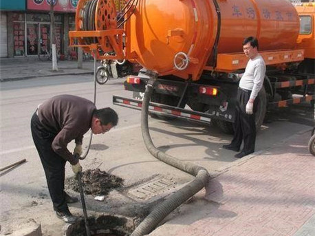 图们清掏化粪池，健康生活从这里开始